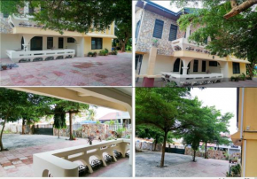 Dzadu Lodge 1-A likeable 6 bedrooms House on 1 level